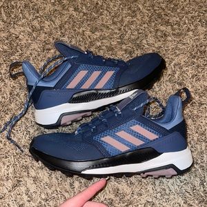 adidas terrex traxion 335